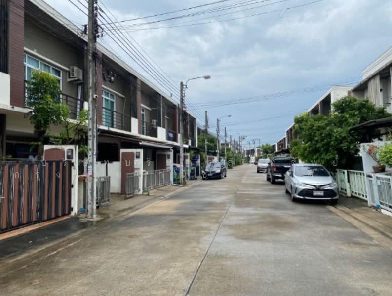 Pruksa Town Privet Onnuch-Srinakarin : พรีเว่ อ่อนนุช-ศรีนครินทร์, กรุงเทพ, ถนน สุขุมวิท 77, ซ. อ่อนนุช 66 แยก 19, ประเวศ, กรุงเทพ, 110 ตร.ม., ทาวน์เฮ้าส์ ขาย, โดย บริษัทบริหารสินทรัพย์ กรุงเทพพาณิชย์ จำกัด มหาชน ., 500412560 - DDproperty.com