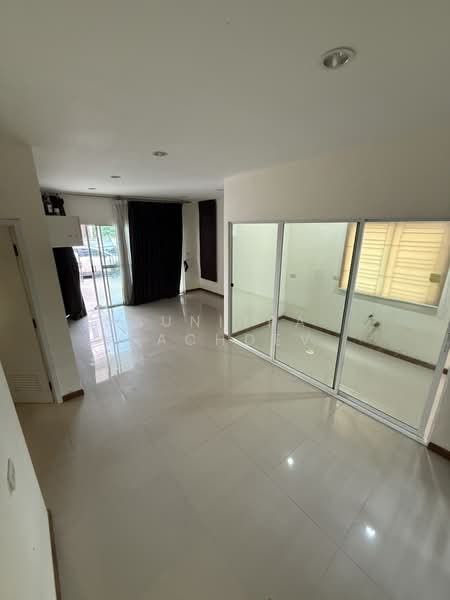 Villette City Pattanakarn 38, Bangkok, Phatthanakan Road, Prawet, Bangkok, 3 Bedrooms, 160 sqm, Townhouse For Rent, by Sunitra Sachdev, 500412576 - DDproperty.com