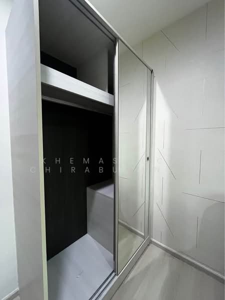 Life Ratchadapisek, Bangkok, 279 Ratchadapisaek Road, Huai Khwang, Bangkok, 1 Bedroom, 32 sqm, Condo For Rent, by Khemasooch Chiraburanan, 500412637 - DDproperty.com