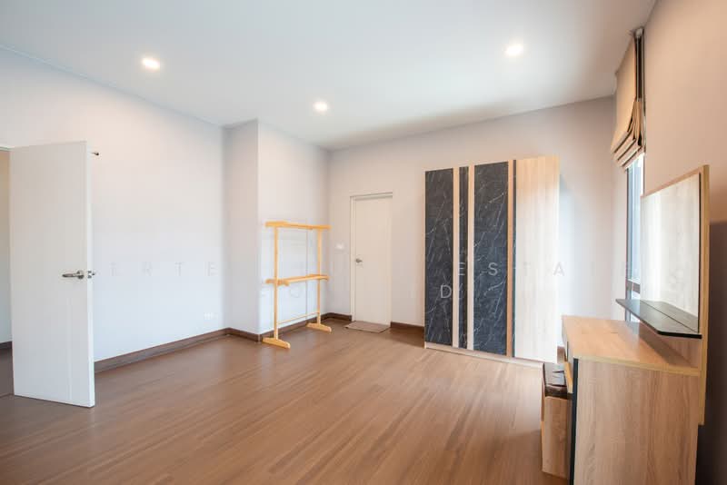 The City Ratchaphruek-Suanphak, Nonthaburi, Bang Kruai - Krungnon, Mahasawat, Bang Kruai, Nonthaburi, 5 Bedrooms, 375 sqm, Single Detached House For Rent, by Vertex Luxe Estate Co.,LTD, 500412656 - DDproperty.com