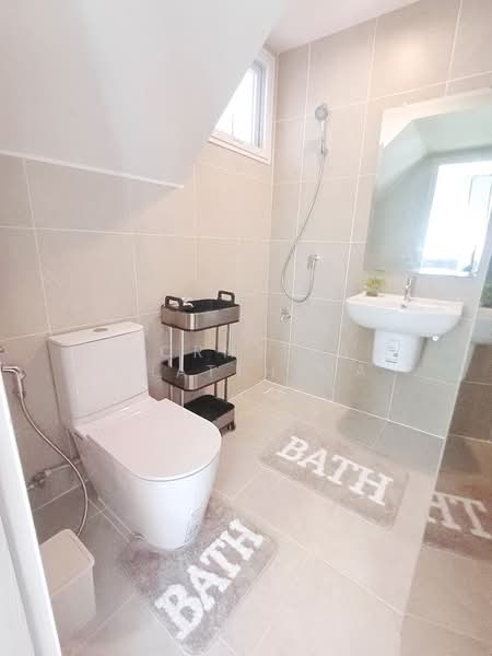 R0925 | 2-Storey Semi-Detached House with 3 Bedrooms, Don Kaeo–Mae Rim | Only 1 Minute to Kad Farang, Chiang Mai, Mae Sa, Mae Rim, Chiang Mai, 3 Bedrooms, 138 sqm, Semi-Detached House (Twin House) For Rent, by Aornjira Khatthima, 500412711 - DDproperty.com