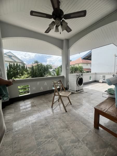 Lanna Ville Chiang Mai 5BR House for Rent Near Ruamchok Market, Chiang Mai, San Phi Sua, Muang Chiang Mai, Chiang Mai, 5 Bedrooms, 392 sqm, Single Detached House For Rent, by Fazwaz (Thailand) Co., Ltd., 500412716 - DDproperty.com