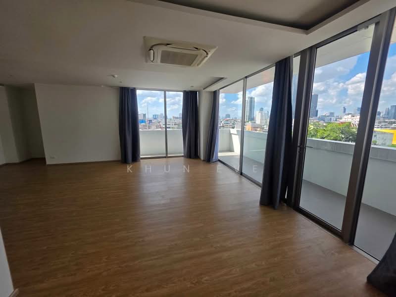 Office Building for Rent on Surawong RD Si Phraya with elevator Parking for 10 Cars (SPSEVE2085 ), Bangkok, มหาเศรษฐ์, Si Phraya, Bang Rak, Bangkok, , 1,200 sqm, Office Space For Rent, by Khun Eve, 500412747 - DDproperty.com