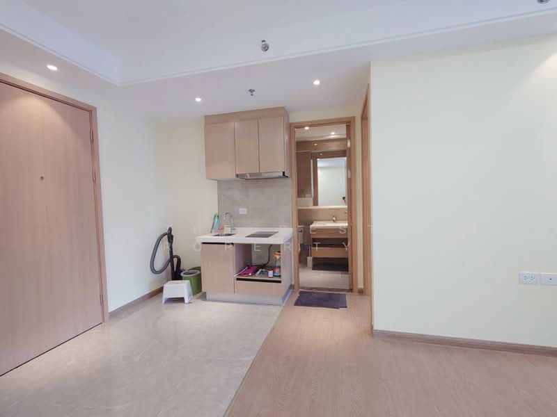 Regal Sathon-Naradhiwas, Bangkok, Naradhiwas Rajanagarindra Road, Thung Maha Mek, Sathon, Bangkok, 1 Bedroom, 35 sqm, Condo For Sale, by The Best Property บี, 500412788 - DDproperty.com