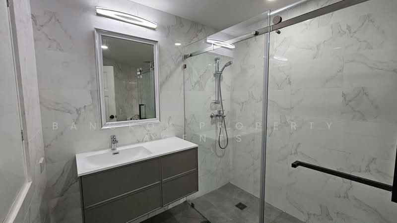 Ruamsuk Condominium, Bangkok, 12 Soi Athakravi, Khong Tan, Khlong Toei, Bangkok, 3 Bedrooms, 325 sqm, Condo For Rent, by BANGKOK PROPERTY AGENTS, 500412797 - DDproperty.com