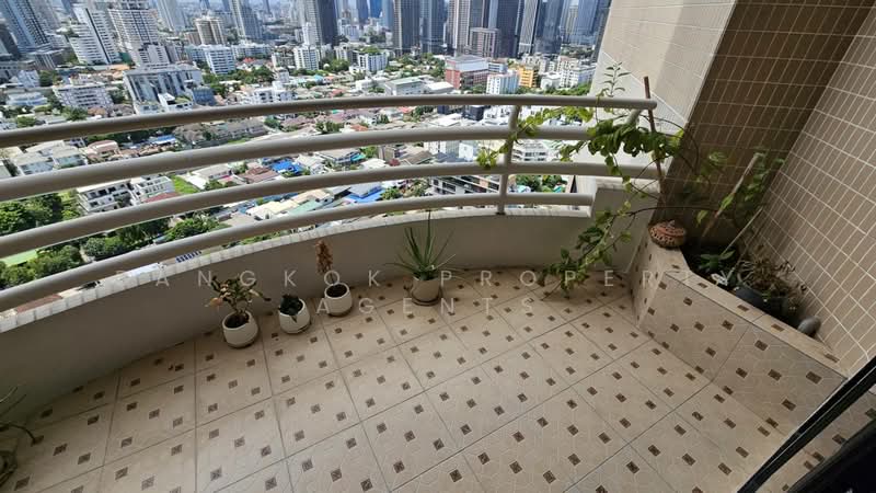 Ruamsuk Condominium, Bangkok, 12 Soi Athakravi, Khong Tan, Khlong Toei, Bangkok, 3 Bedrooms, 350 sqm, Condo For Rent, by BANGKOK PROPERTY AGENTS, 500412825 - DDproperty.com