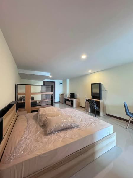 Hillside Plaza & Condotel 4, Chiang Mai, Chang Phuak, Muang Chiang Mai, Chiang Mai, Studio, 46 sqm, Condo For Sale, by Fazwaz (Thailand) Co., Ltd., 500412843 - DDproperty.com
