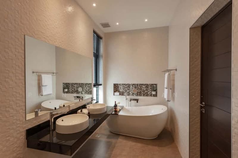 Luxury Pool Villa in the heart of the city, Chiang Mai, Pa Daet, Muang Chiang Mai, Chiang Mai, 4 Bedrooms, 306 sqm, Single Detached House For Sale, by Tanannat Porntadapattanayothin, 500412895 - DDproperty.com