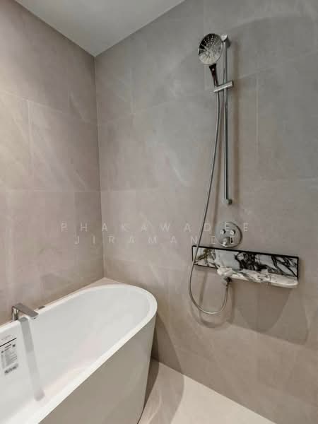 ROMM Convent, Bangkok, 42 Convent Road, Silom, Bang Rak, Bangkok, 2 Bedrooms, 85 sqm, Condo For Rent, by Phakawadee Jiramanee, 500412899 - DDproperty.com