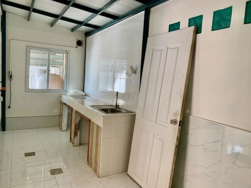 The Connect Bangna-Wongwaen, Samut Prakan, Sukhaphiban 2 Road, Rachathewa, Bang Plee, Samut Prakan, 3 Bedrooms, 100 sqm, Townhouse For Sale, by The Best Property ลิล, 500413011 - DDproperty.com