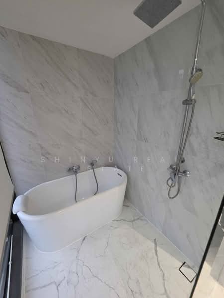 Fynn Asoke, Bangkok, 28 Sukhumvit 10 Alley, Khlong Toei, Bangkok, 2 Bedrooms, 62 sqm, Condo For Rent, by Shinyu Real Estate, 500413014 - DDproperty.com
