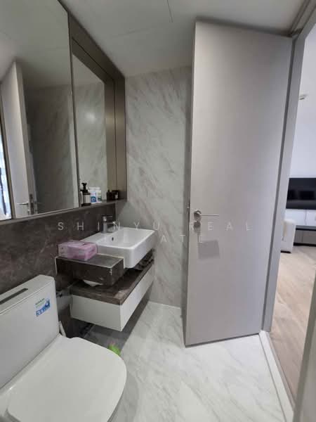 Fynn Asoke, Bangkok, 28 Sukhumvit 10 Alley, Khlong Toei, Bangkok, 2 Bedrooms, 62 sqm, Condo For Rent, by Shinyu Real Estate, 500413014 - DDproperty.com