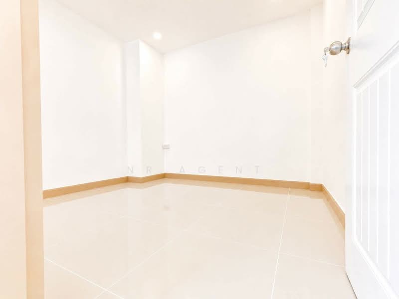 Lapawan 5, Nonthaburi, Bang Rak Noi, Muang Nonthaburi, Nonthaburi, 3 Bedrooms, 100 sqm, Townhouse For Sale, by NR AGENT, 500413058 - DDproperty.com