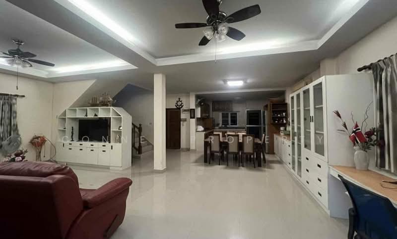 Royal View Village, Chon Buri (Pattaya), Soi Royal View Village, Nong Pru, Bang Lamung (Pattaya), Chon Buri (Pattaya), 4 Bedrooms, 300 sqm, Single Detached House For Sale, by Connex Property, 500413069 - DDproperty.com
