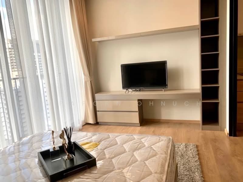 Noble Around Sukhumvit 33, Bangkok, 17 Soi Sukhumvit 33, Khlong Tan Nua, Watthana, Bangkok, Studio, 28 sqm, Condo For Sale, by Ampaporn Ohnuch, 500413098 - DDproperty.com