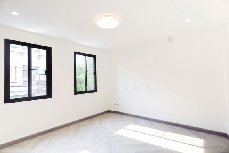 ขายทาวน์โฮม ลาดพร้าว 94 ซ.อินทราภรณ์, Bangkok, Phlapphla, Wang Thonglang, Bangkok, 4 Bedrooms, 180 sqm, Townhouse For Sale, by NR AGENT, 500413102 - DDproperty.com