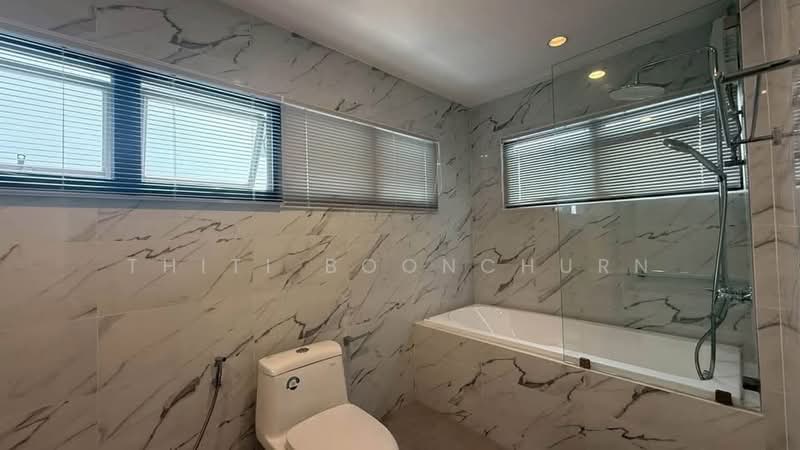 The Thonglor 11 Residence, Bangkok, Soi Thonglor 11, Khlong Tan Nua, Watthana, Bangkok, 3 Bedrooms, 400 sqm, Condo For Rent, by Thiti Boonchurn, 500413143 - DDproperty.com