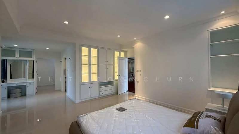 The Thonglor 11 Residence, Bangkok, Soi Thonglor 11, Khlong Tan Nua, Watthana, Bangkok, 3 Bedrooms, 400 sqm, Condo For Rent, by Thiti Boonchurn, 500413143 - DDproperty.com