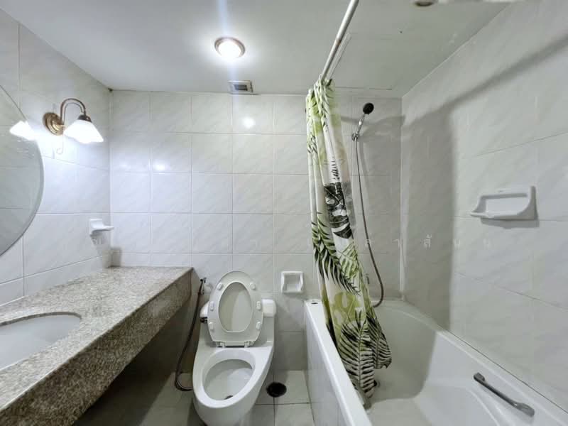 Omni Tower Sukhumvit Nana, Bangkok, 69 Sukhumvit 4 Alley, Khlong Toei, Bangkok, 1 Bedroom, 55 sqm, Condo For Sale, by คุณวิญญุดา เหล่าสันน์, 500413164 - DDproperty.com