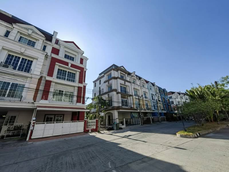 พลัส พาร์ค อเวนิว ลาซาล : Plus Park Avenue Lasalle - Srinakarin, กรุงเทพ, บางนาใต้, บางนา, กรุงเทพ, 320 ตร.ม., ทาวน์เฮ้าส์ ให้เช่า, โดย Jutarat Jitmun, 500413183 - DDproperty.com