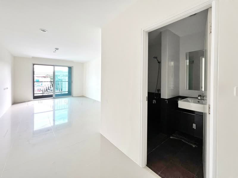 Asakan Place Srinakarin, Bangkok, 617 Srinakarin Road, Suan Luang, Bangkok, Studio, 30 sqm, Condo For Sale, by คุณวิญญุดา เหล่าสันน์, 500413192 - DDproperty.com