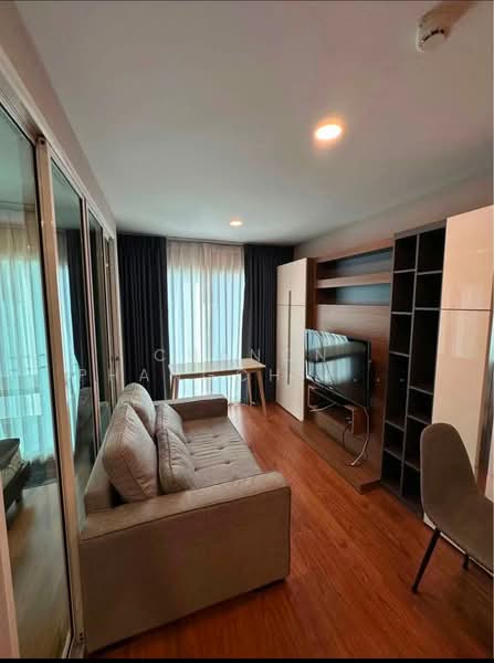 Tourmaline Gold Sathorn-Taksin, Bangkok, 14 Charoen Nakhon Rd, Khlong Ton Sai, Khlong San, Bangkok, 1 Bedroom, 40 sqm, Condo For Rent, by Chanon Phangchienghien, 500413198 - DDproperty.com