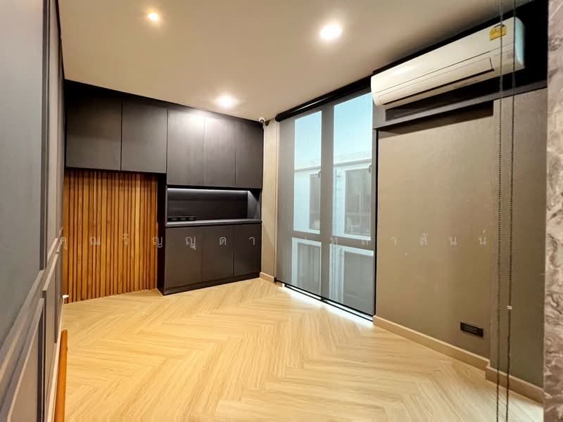 The Front Ladprao-Ratchada, Bangkok, Lat Phrao 64 Yaek 4 Rd, Wang Thonglang, Bangkok, 4 Bedrooms, 360 sqm, Townhouse For Sale, by คุณวิญญุดา เหล่าสันน์, 500413202 - DDproperty.com