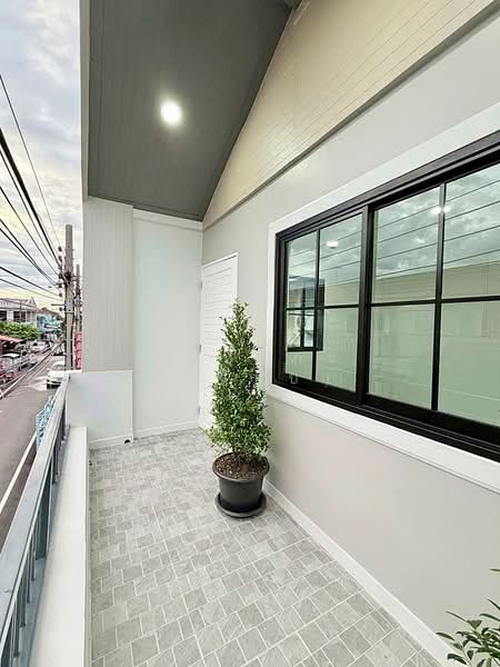 บ้านสวย 3 ห้องนอน หมู่บ้านบัวทอง 2 บางใหญ่ MRT สถานีคลองบางไผ่ อยู่หน้าหมู่บ้าน ใกล้เซ็นทรัล เวสเกต, นนทบุรี, กาญจนาภิเษก, บางบัวทอง, นนทบุรี, 120 ตร.ม., ทาวน์เฮ้าส์ ขาย, โดย บุษบากร (เจี๊ยบ), 500413255 - DDproperty.com
