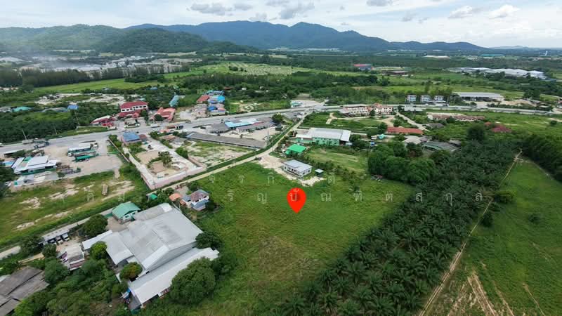 ที่ดินสวย แถมบ้าน ใกล้โลตัสบ้านบึง ถูกกว่าตลาด 25%, Chon Buri (Pattaya), 3138, Ban Bung, Chon Buri (Pattaya), , 9,524 sqm, Land For Sale, by จิรกิตติ์ (คิม)เจริญบัณฑิตสกุล, 500413304 - DDproperty.com