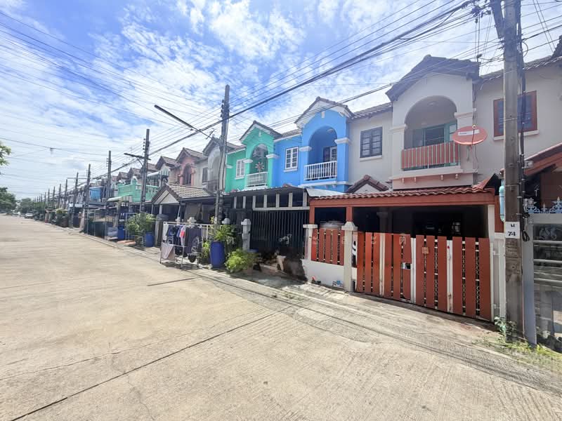 หมู่บ้านรัตนาวลัย ดอนเมือง ประชาอุทิศ 17, Bangkok, พหลโยธิน, Don Mueang, Bangkok, 2 Bedrooms, 64 sqm, Townhouse For Sale, by Wasan Wasati, 500413316 - DDproperty.com