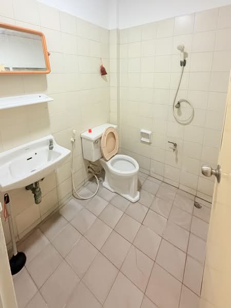 หมู่บ้านรัตนาวลัย ดอนเมือง ประชาอุทิศ 17, Bangkok, พหลโยธิน, Don Mueang, Bangkok, 2 Bedrooms, 64 sqm, Townhouse For Sale, by Wasan Wasati, 500413316 - DDproperty.com