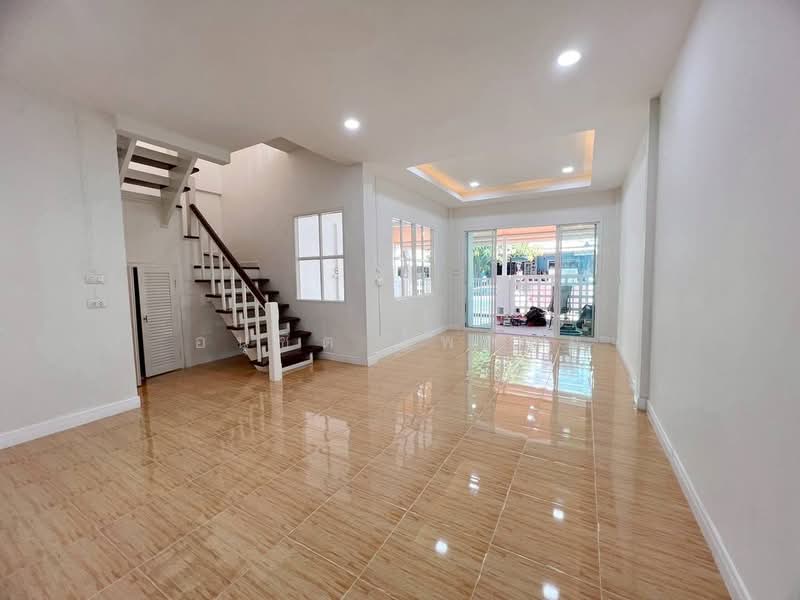 Busarin Rangsit, Pathum Thani, Khu Khot, Lam Luk Ka, Pathum Thani, 3 Bedrooms, 72 sqm, Townhouse For Sale, by ANUCHIT PHOCHAI, 500413327 - DDproperty.com