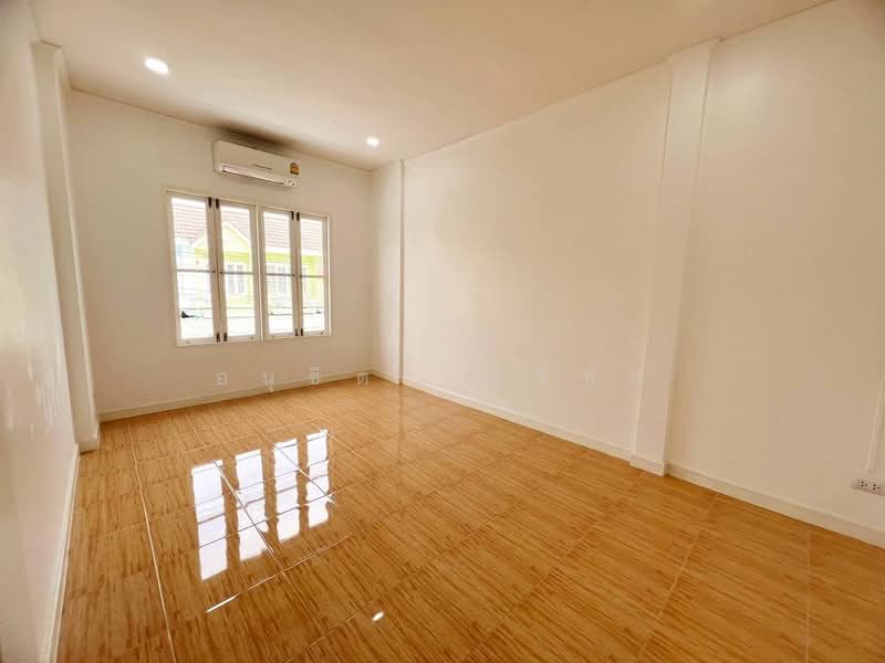 Busarin Rangsit, Pathum Thani, Khu Khot, Lam Luk Ka, Pathum Thani, 3 Bedrooms, 72 sqm, Townhouse For Sale, by ANUCHIT PHOCHAI, 500413327 - DDproperty.com