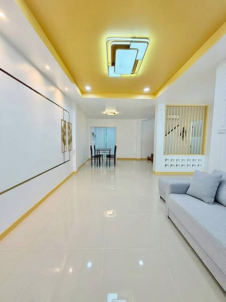 บ้านสวย 4 ห้องนอน หมู่บ้านบัวทอง 4 ถนนบ้านกล้วย บางบัวทอง รีโนเวทใหม่ ใกล้เซ็นทรัล เวสเกต, นนทบุรี, บ้านกล้วย - ไทรน้อย, บางบัวทอง, นนทบุรี, 110 ตร.ม., ทาวน์เฮ้าส์ ขาย, โดย บุษบากร (เจี๊ยบ), 500413386 - DDproperty.com
