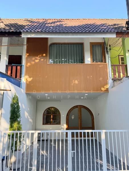 ทาวเฮาส์ในเมืองเชียงใหม่ ใกล้นิมมาน, Chiang Mai, Chang Phuak, Muang Chiang Mai, Chiang Mai, 3 Bedrooms, 100 sqm, Townhouse For Sale, by Duangrat Phothiphanich, 500413420 - DDproperty.com