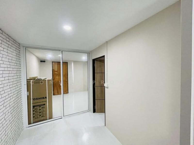 Ratchada City 18 Condominium, Bangkok, Soi 18, Ratchadaphisek Road, Samsen Nok, Huai Khwang, Bangkok, 1 Bedroom, 52 sqm, Condo For Sale, by Connex Property, 500413444 - DDproperty.com