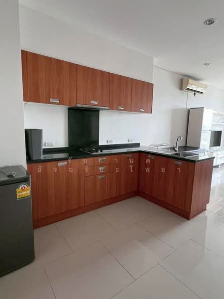 Villa Sathorn, Bangkok, 5 KrungThonBuri Road, Khlong Ton Sai, Khlong San, Bangkok, 1 Bedroom, 50 sqm, Condo For Rent, by รัชกานต์ อัจฉริยะโพธา, 500413463 - DDproperty.com