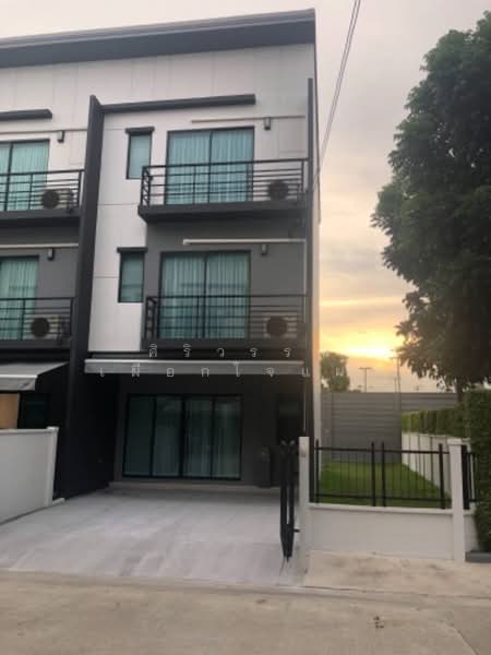 Baan Klang Muang Ratchaphruek - Rattanathibet, Nonthaburi, Soi Yothathikan, Nonthaburi 2023, Bang Rak Yai, Bang Bua Thong, Nonthaburi, 3 Bedrooms, 145 sqm, Townhouse For Rent, by ศิริวรรณ เผือกใจแผ้ว, 500413488 - DDproperty.com
