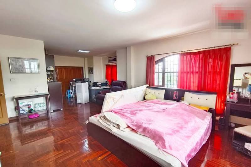 เมืองทอง 4, Bangkok, ถนนสุขุมวิท, Bang Chak, Phra Khanong, Bangkok, 4 Bedrooms, 250 sqm, Single Detached House For Sale, by คุณหนุ่ม, 500413490 - DDproperty.com