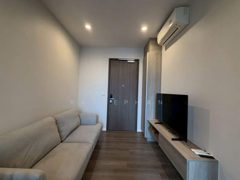 Whizdom Essence, Bangkok, 5 Piyabutr 1 Alley, Bang Chak, Phra Khanong, Bangkok, 1 Bedroom, 36 sqm, Condo For Rent, by Rapeephan, 500413492 - DDproperty.com