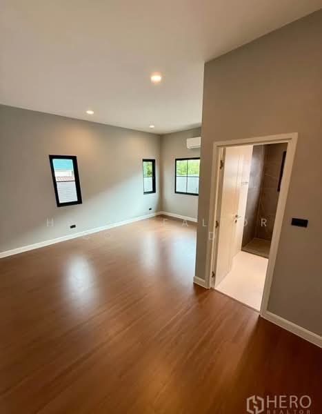 Setthasiri Don Mueang, Bangkok, 289 Soi Choet Wutthakat 9/1, Si Khan, Don Mueang, Bangkok, 4 Bedrooms, 249 sqm, Single Detached House For Rent, by Hero Realtor Co., Ltd., 500413523 - DDproperty.com