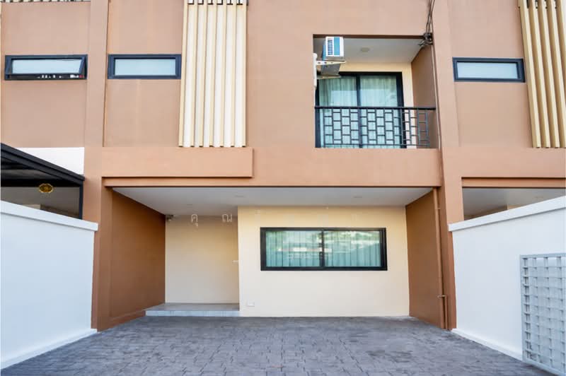 ซอยลาดพร้าว 96, Bangkok, Phlapphla, Wang Thonglang, Bangkok, 3 Bedrooms, 170 sqm, Townhouse For Sale, by คุณธัญญ่า, 500413540 - DDproperty.com