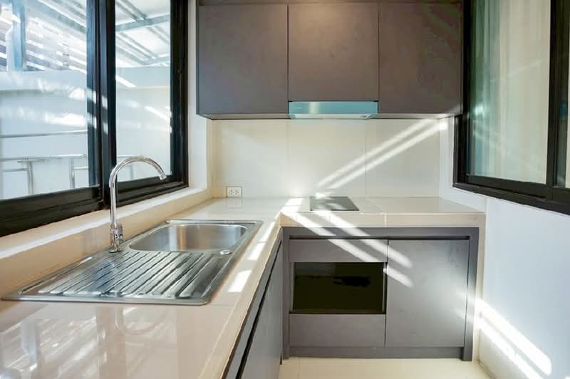 ซอยลาดพร้าว 96, Bangkok, Phlapphla, Wang Thonglang, Bangkok, 3 Bedrooms, 170 sqm, Townhouse For Sale, by คุณธัญญ่า, 500413540 - DDproperty.com