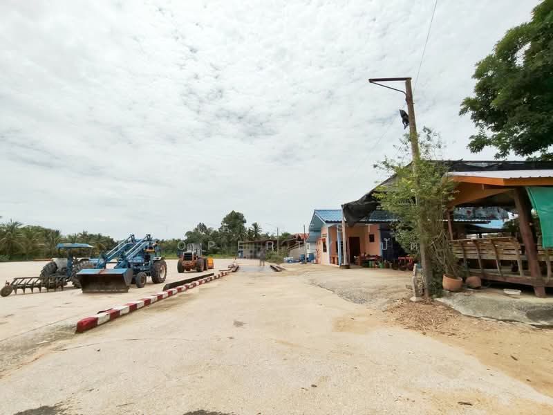 ที่ดินลาดยาว นครสวรรค์, Nakhon Sawan, Ban Rai, Lat Yao, Nakhon Sawan, , 270,420 sqm, Land For Sale, by The Best Property ปัต, 500413550 - DDproperty.com