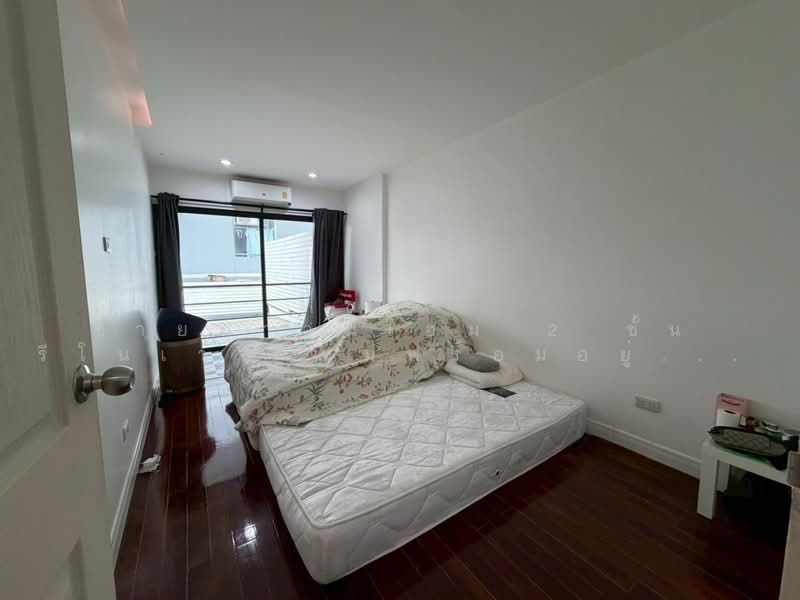 ขายทาวน์โฮม 2 ชั้น รีโนเวทใหม่พร้อมอยู่ใจกลางเมือง ถ.เสนานิคม, กรุงเทพ, ลาดพร้าว, กรุงเทพ, 90 ตร.ม., บ้านเดี่ยว ขาย, โดย คุณเกิ้ล, 500413572 - DDproperty.com