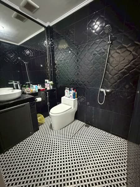 ขายทาวน์โฮม 2 ชั้น รีโนเวทใหม่พร้อมอยู่ใจกลางเมือง ถ.เสนานิคม, กรุงเทพ, ลาดพร้าว, กรุงเทพ, 90 ตร.ม., บ้านเดี่ยว ขาย, โดย คุณเกิ้ล, 500413572 - DDproperty.com