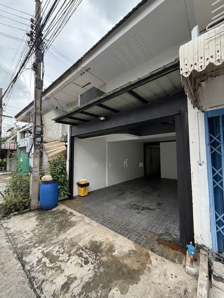 ขายทาวน์โฮม 2 ชั้น รีโนเวทใหม่พร้อมอยู่ใจกลางเมือง ถ.เสนานิคม, กรุงเทพ, ลาดพร้าว, กรุงเทพ, 90 ตร.ม., บ้านเดี่ยว ขาย, โดย คุณเกิ้ล, 500413572 - DDproperty.com