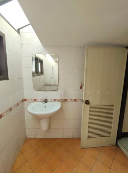 Living Nara Ramkhamhaeng-Suvarnabhumi, Bangkok, Khlong Song Ton Nun, Lat Krabang, Bangkok, 3 Bedrooms, 140 sqm, Single Detached House For Sale, by Bangkok Commercial Asset Management Com, 500413590 - DDproperty.com