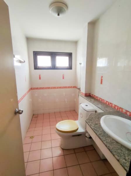 Living Nara Ramkhamhaeng-Suvarnabhumi, Bangkok, Khlong Song Ton Nun, Lat Krabang, Bangkok, 3 Bedrooms, 140 sqm, Single Detached House For Sale, by Bangkok Commercial Asset Management Com, 500413590 - DDproperty.com