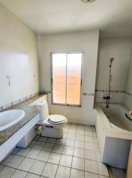 Living Nara Ramkhamhaeng-Suvarnabhumi, Bangkok, Khlong Song Ton Nun, Lat Krabang, Bangkok, 3 Bedrooms, 140 sqm, Single Detached House For Sale, by Bangkok Commercial Asset Management Com, 500413590 - DDproperty.com